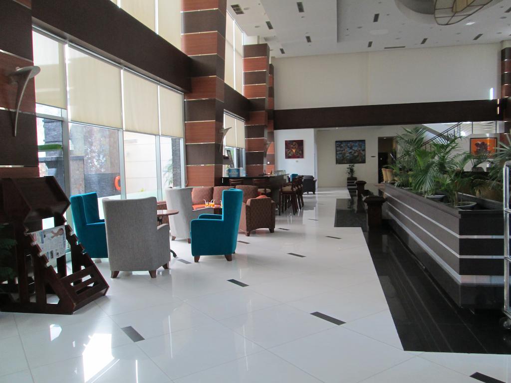 A' Bahtera Residence Klandasan Kecil Exterior photo